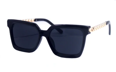 Gafas de sol cuadradas con patillas de cadena de metal y lentes oscuras en promoción